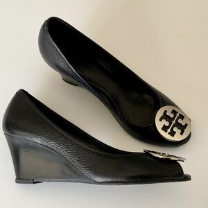 TORY BURCH  Sally 2 Slip-On Pumps Heels Tumbled Leather Black /Silver  Size 10